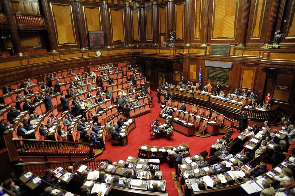 Legge di bilancio: il Governo fa cassa su Istruzione e Ricerca. Taglio di oltre 5 mld a danno di stipendi e personale 